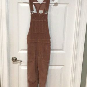 American Eagle corduroy bib overalls. Worn twice. Too big!  Excellent condition.